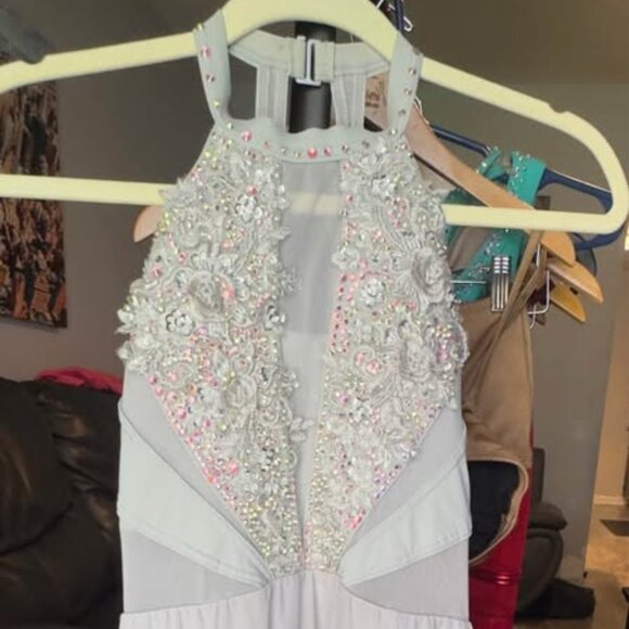 AS - Light grey Lyrical Costume - Picture 1 of 5